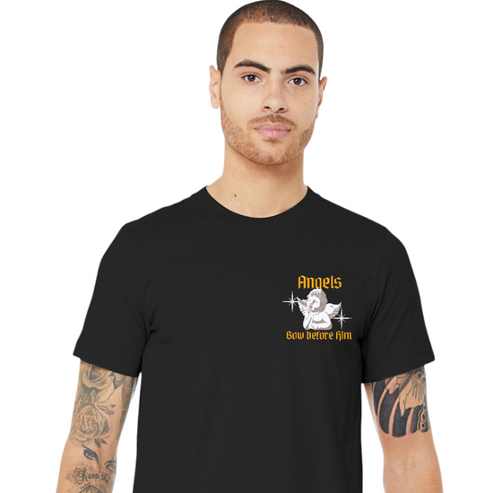 Camiseta unisex "Los ángeles se inclinan ante él"