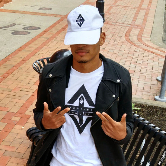 Camiseta con el logotipo de TruVine