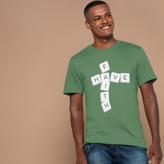 Camiseta de Scrabble "Ten fe"